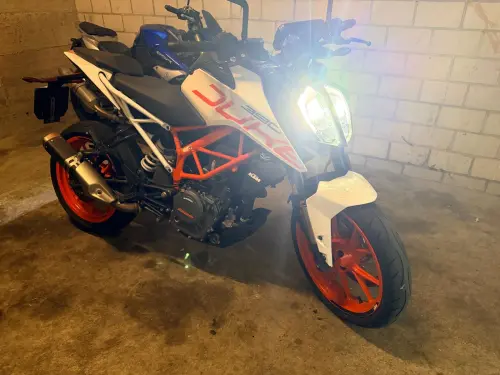 KTM Duke 390 à Les Avanchets