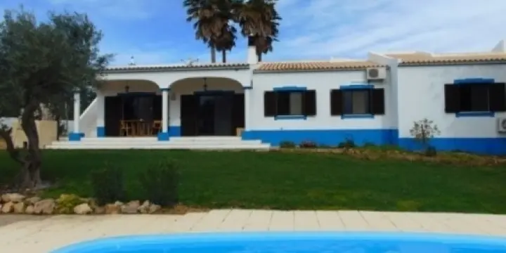 Villa F280, 3 chambres Faro/Portugal