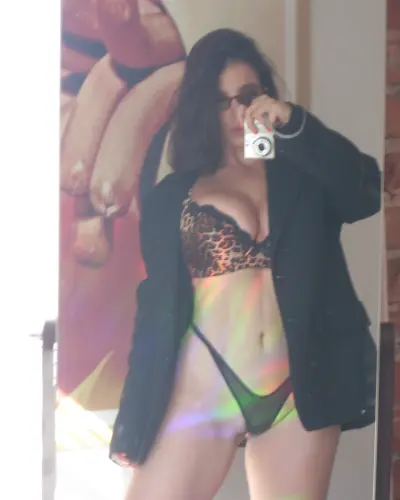 Fille sérieuse et sympa disponible à Genève