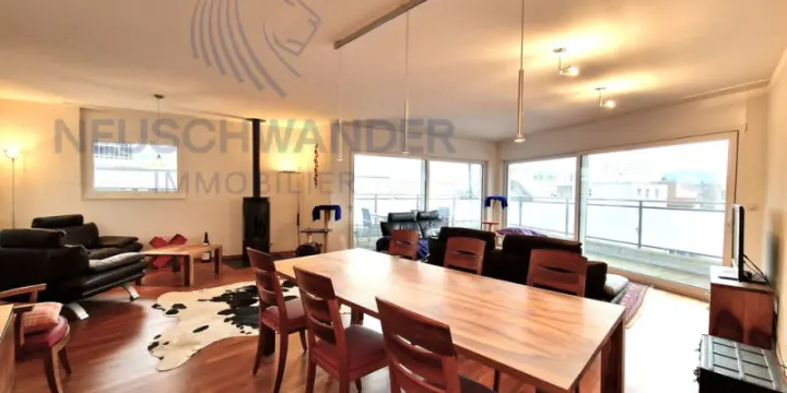 Attique composé de 3.5 pièces - terrasse avec splendide vue