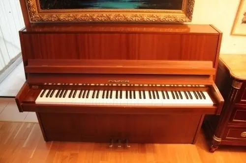 Piano Fazer modèle Finlandia à Genève