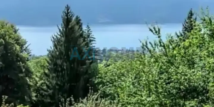 Parcelle à bâtir vue lac avec permis en force d'une villa individuelle