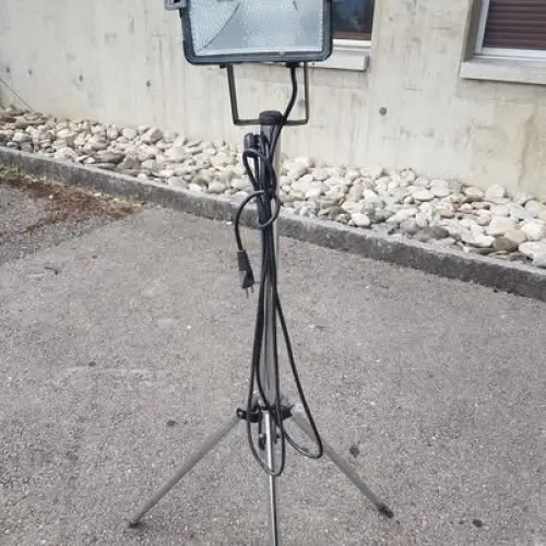 Projecteur halogène à Riaz