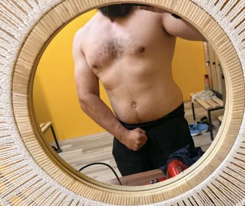 Cherche sexfriend en manque avec une chatte très humide