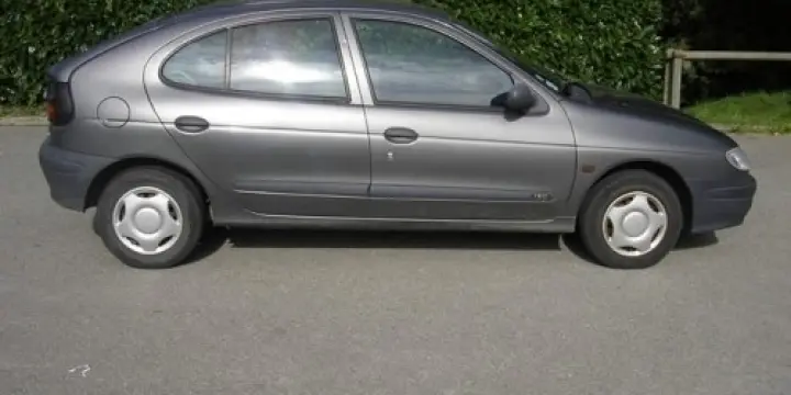 Renault   MEGANE 1.9L 