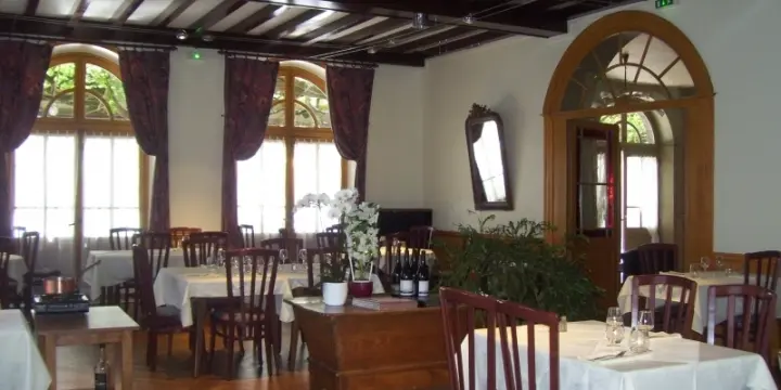 Hotel, Bar,Restaurant