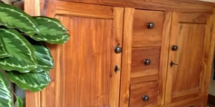 Meuble en bois d'acajou
