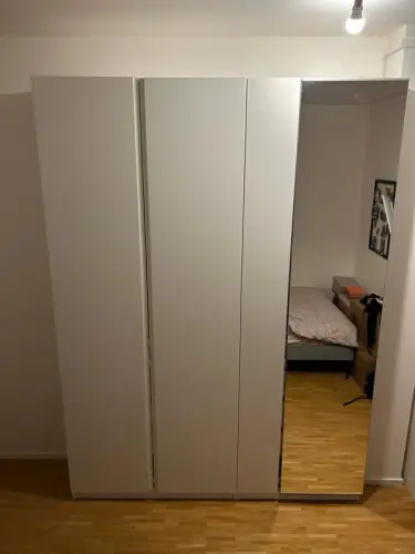 Armoire très bon état à Meyrin