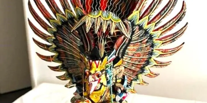 sculpture GARUDA EN BOIS
