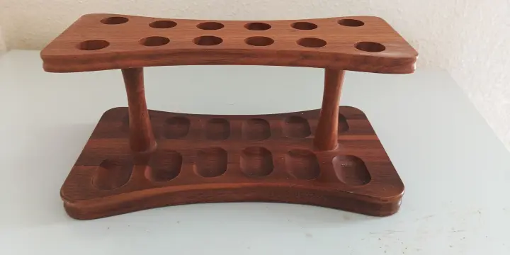Présentoir / porte-pipes en bois