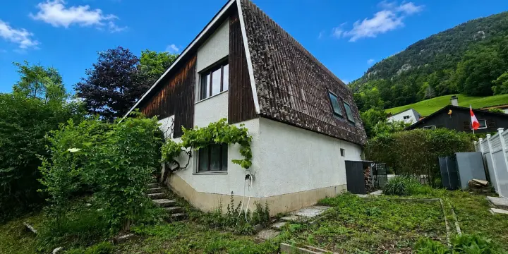 Maison de 6.5 pièces à rénover à Pery-La-Heutte à vendre
