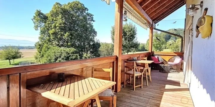 Superbe appartement, vue imprenable et grand jardin privatif à vendre!