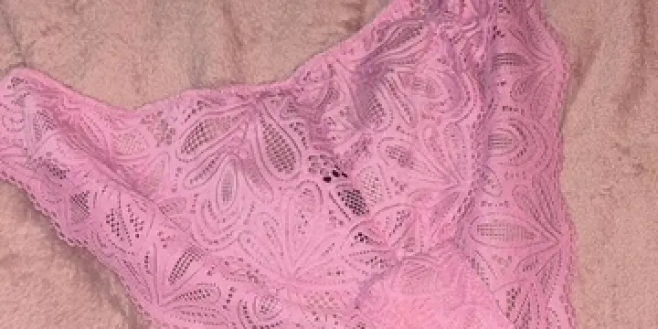 Lingeries de ton choix souillées