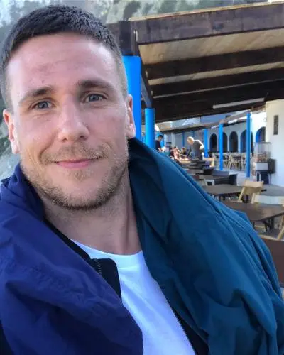 Homme pour relation durable à Genève