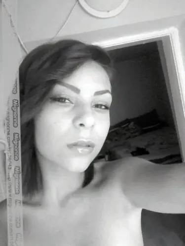 Femme bi cherche femme à geneve