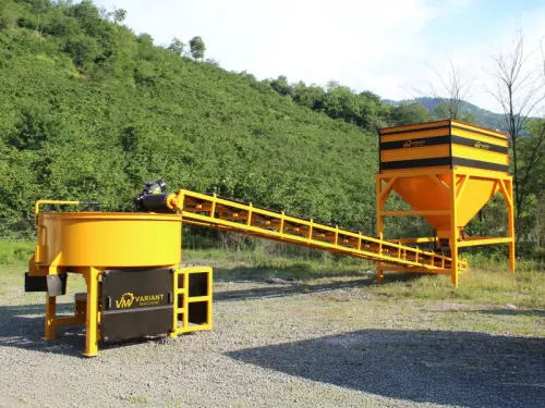 MACHINE DE PRODUCTION DE PAVE ET DE BORDURES (SET) à Paris