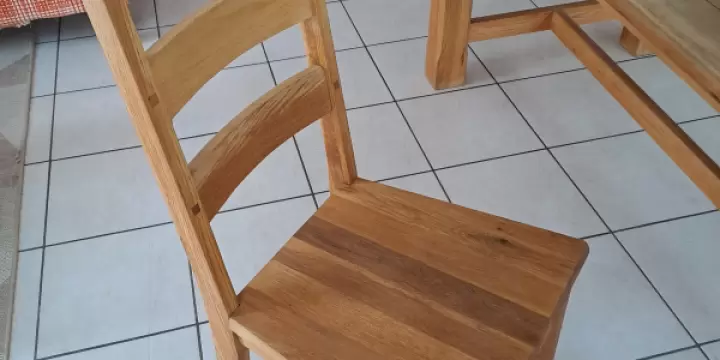 Table en chêne avec 6 chaises