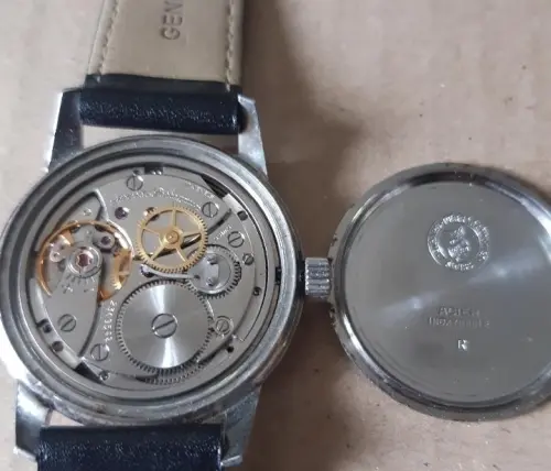 montre Girard Perregaux 1975 à Bonfol
