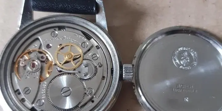 montre Girard Perregaux 1975