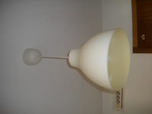 Lampe de plafond IKEA à Lausanne