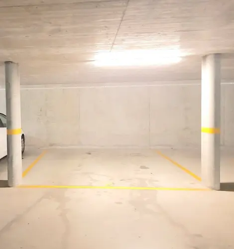 Grande place de parc intérieure à CHF 150.- / mois