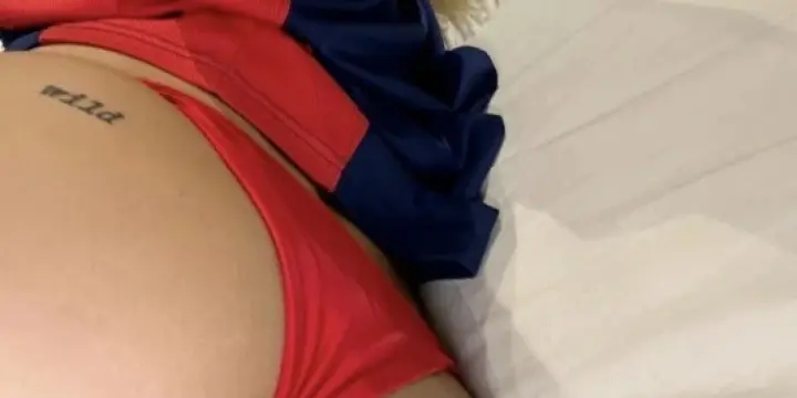 Soirée cochonne avec service complet, salope à avaler anal