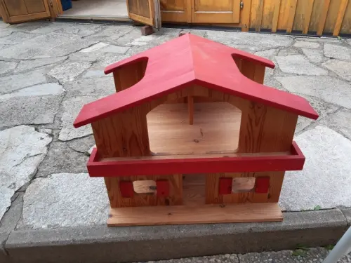 Maison poupée ou ferme en bois à Echallens