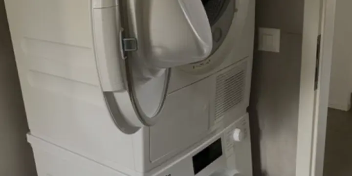 Colonne de lavage ( lave linge+sèche linge)