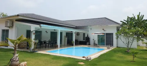 Villa - piscine en Thaïlande à Khuek Khak
