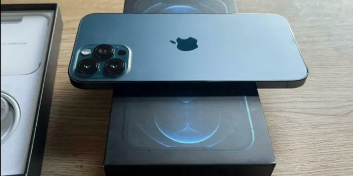 IPhone 12 pro Max 128 GIGA debloqué