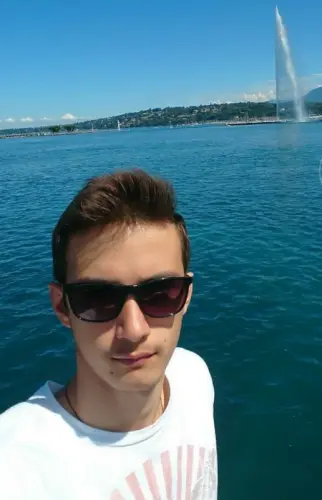 Etudiant plurilingue cherche stage à genève