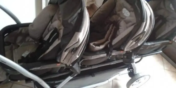 Poussette triple PEG PEREGO comme neuve 