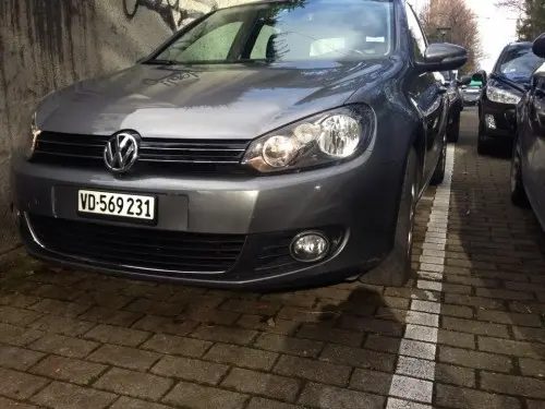 VW Golf VI à Chavannes-des-Bois