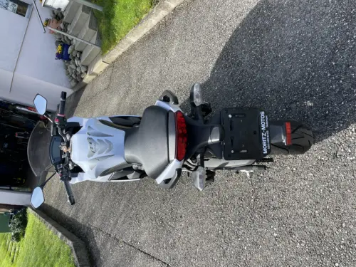 Kawasaki ER-6f à Châtillon