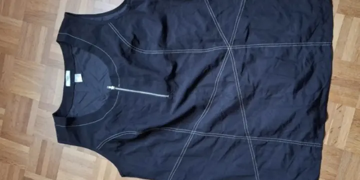 Tunique noire BPC comme neuve