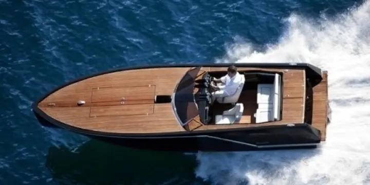 Frauscher 717 GT – 350 CV – 52 nœuds