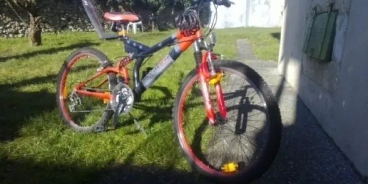 2 vélos à vendre fille 