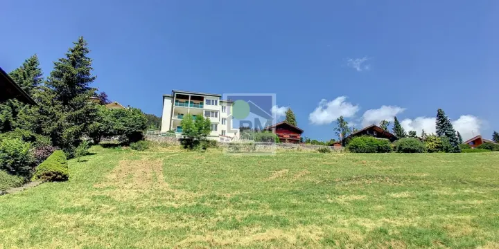 Appartement de 5.5p avec vue magnifique et grand jardin!