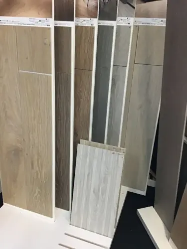 Carrelage imitation parquet à Payerne