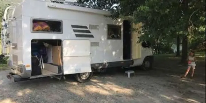 A louer Fiat Hymer Ducato 6 places Baisse de prix 100.-/jour