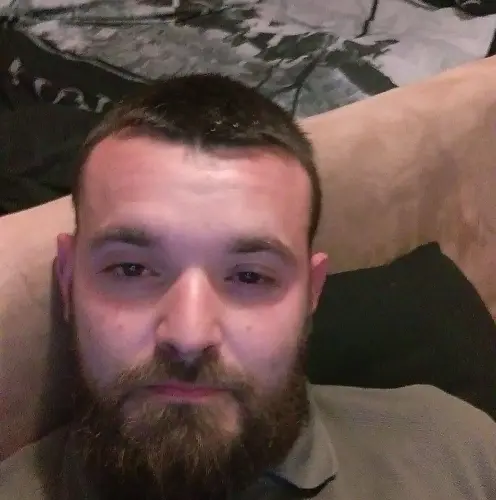 Homme cherche femme moment hot à Aigle