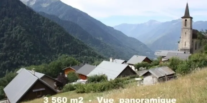 Beau Terrain  -  3 560 m2  -  Savoie 
