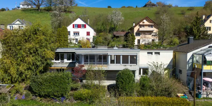 Naturnah in Zofingen - 2-Familienhaus mit Attika-Potenzial