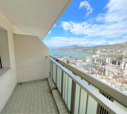 Appartement au 19ème étage avec vue panoramique