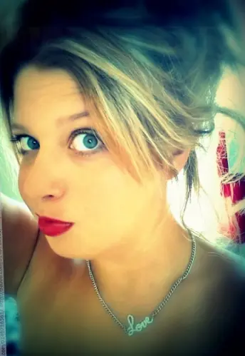 jeune femme cherche une ame soeur  à bernex
