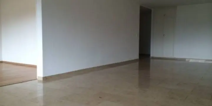 Appartement de 4.5 pièces avec piscine extérieure - Av. des Alpes 36 à La Tour de Peilz