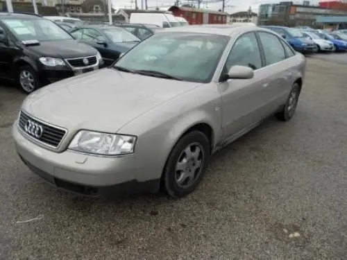 Audi A6 2.8 quattro à Lausanne