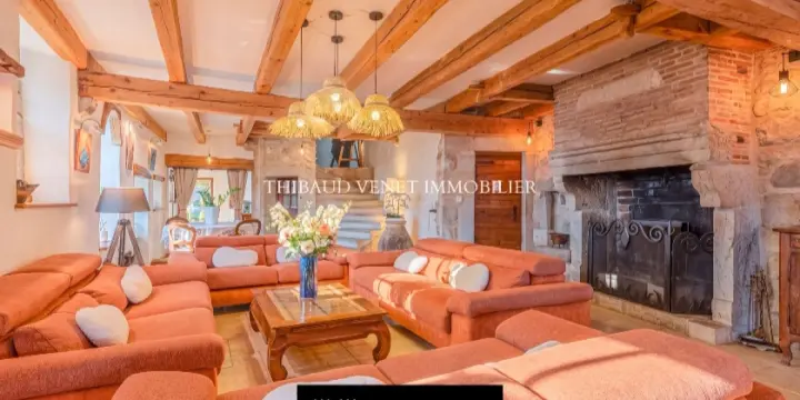 EXCLUSIVITE - MAISON INDIVIDUELLE EN PIERRE AVEC PISCINE - 380 M² HABITABLES - 1730 M² DE TERRAIN