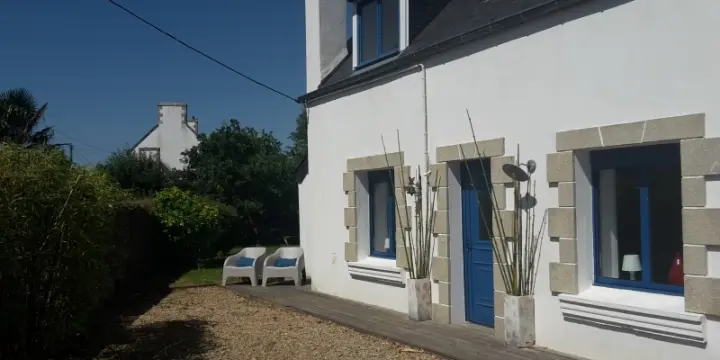 BRETAGNE, ancienne maison de pêcheur 10' à pied de la page