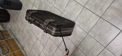 Valise souple cadre rigide à La Chaux-de-Fonds